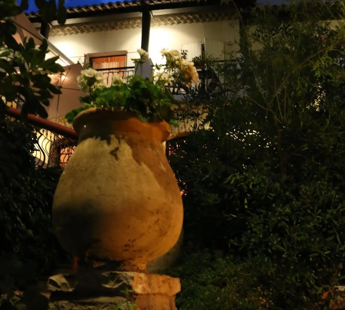 Auberge De La Madone Peillon Hotel